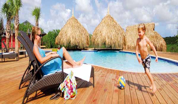 600×350-Curacao-Morena-Zwembad_ligbed