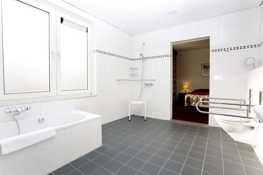 Badkamer-zorgkamer-72-dpi