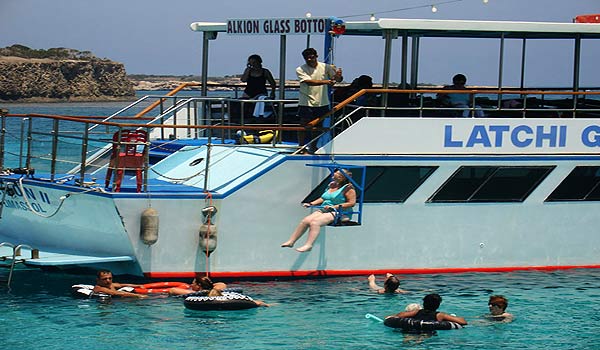 Cypres-CA-Boat_hoist