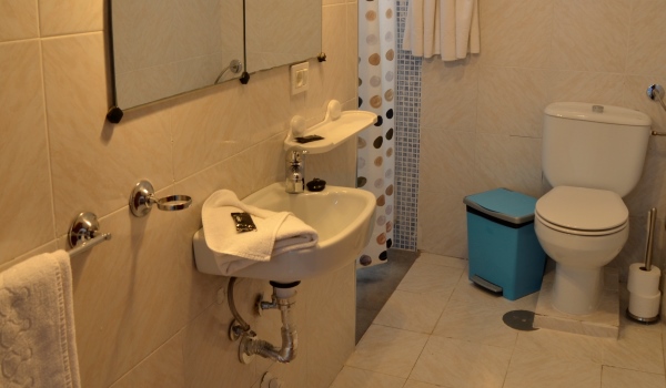 600×350-casa-anna-wc1.jpg