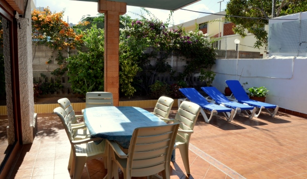 600×350-Annie-terras1.jpg