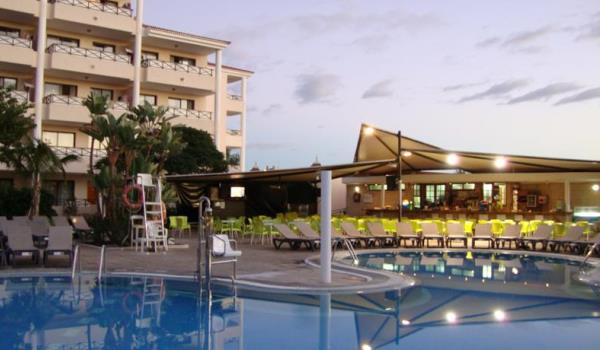 600×350-Hotel-Aparthotel-pool.jpg