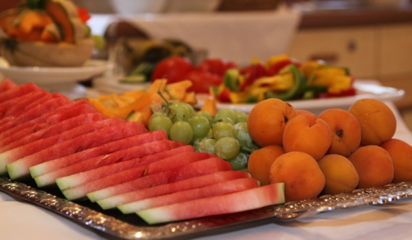 600×350-AT-Steiger-Buffet-mit-Fruechten.jpg