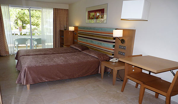 600x350_Mallorca_Hotel-Ponent-de-Mar-Palma-Nova-Slaapkamert1.jpg