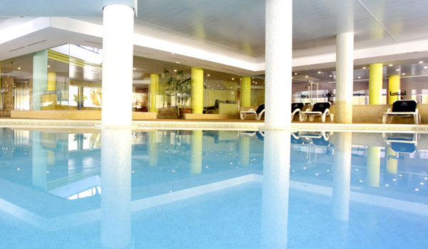 600×350-Cala-Milor-Garden-hotel-binnen-pool.jpg