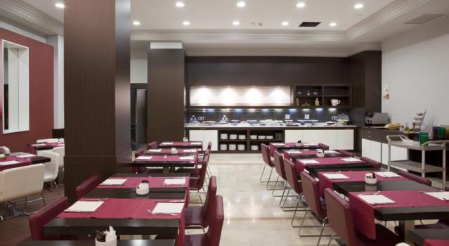 600×350-Suites-Madrid-Buffet.jpg
