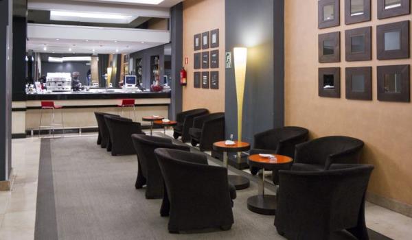 600×350-Suites-Madrid-Loby.jpg