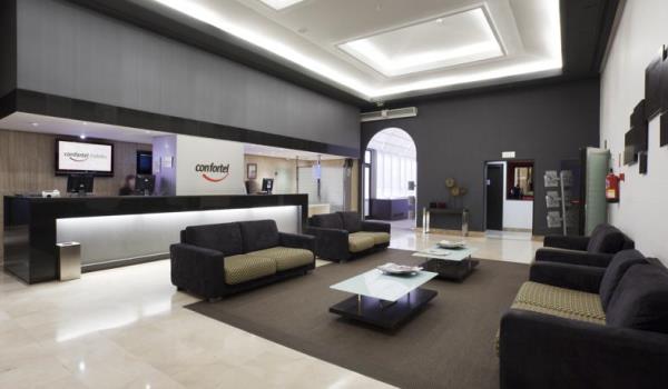 600×350-Suites-Madrid-Receptie.jpg