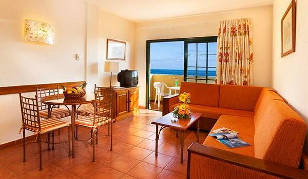 600×350-Tenerife-Aparthotel-Isabel-woonkamer.jpg