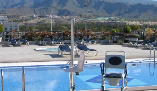 600×350-Hotel-Zentral-Center-poollift.jpg
