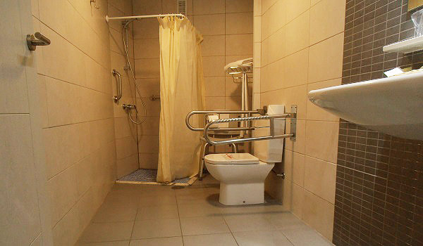 600×350-Noelia-wc-douche.jpg